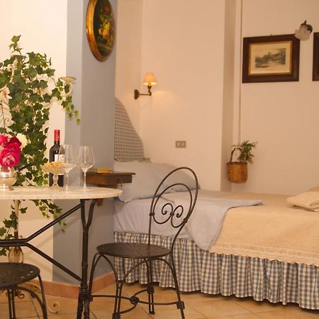 B&B Del Giglio Чефалу Екстериор снимка